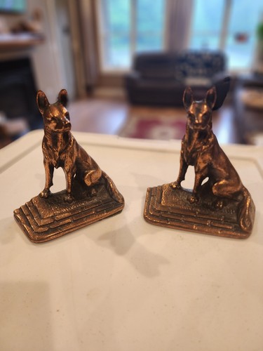 Pair bronze tone - pair,
