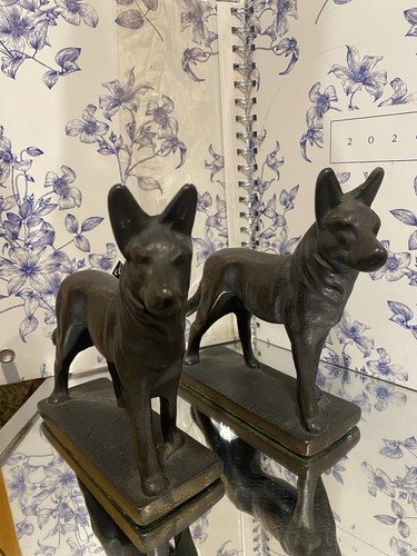 Cast iron bronze german - cast, iron/bronze?